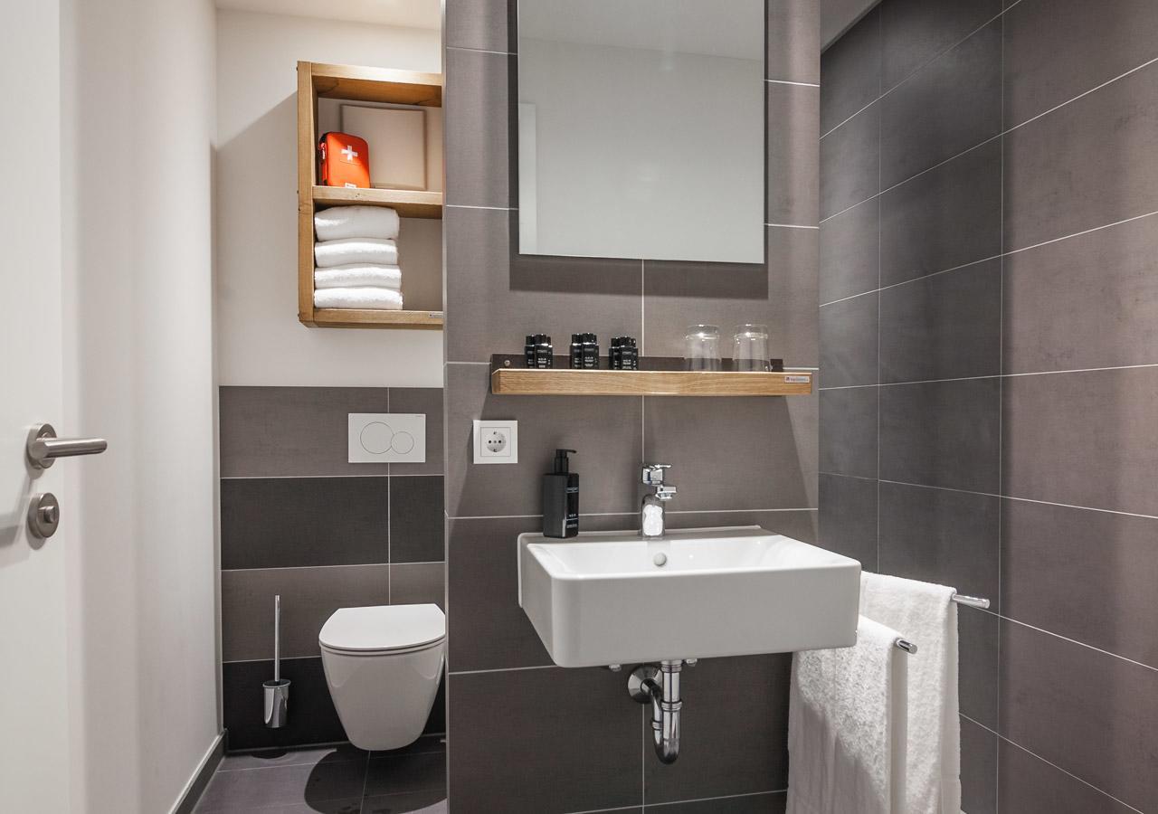 Family Studio,664993257:JPEG