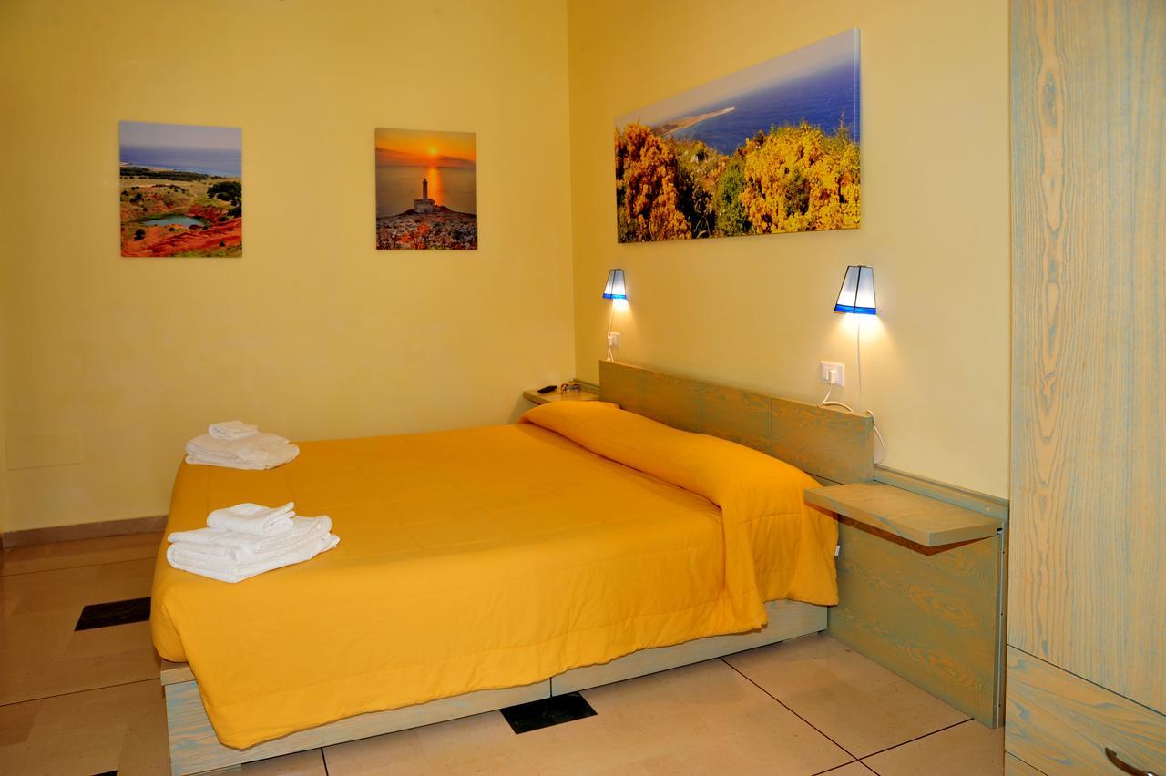 Double or Twin Room Kitchenette