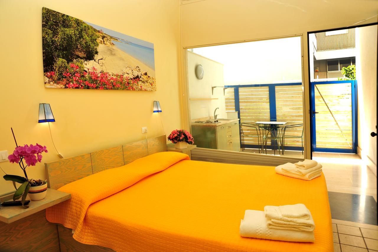 Double or Twin Room Kitchenette