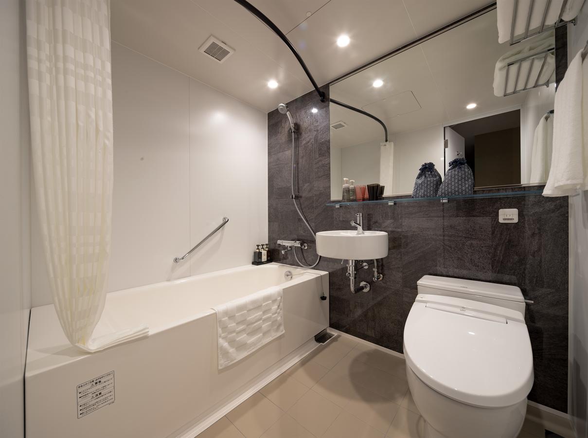 Small Double Room,669441642:JPEG