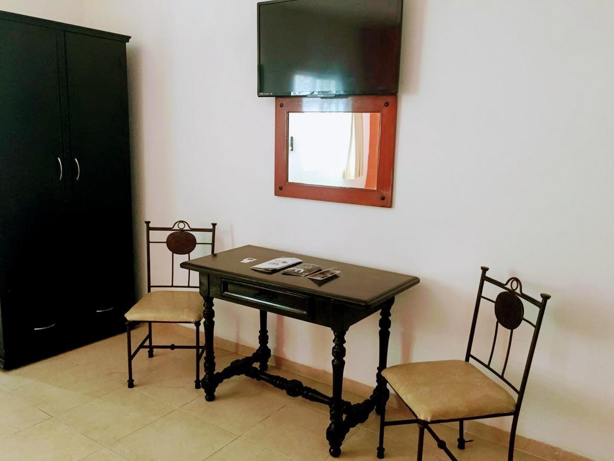 Suite Kitchenette