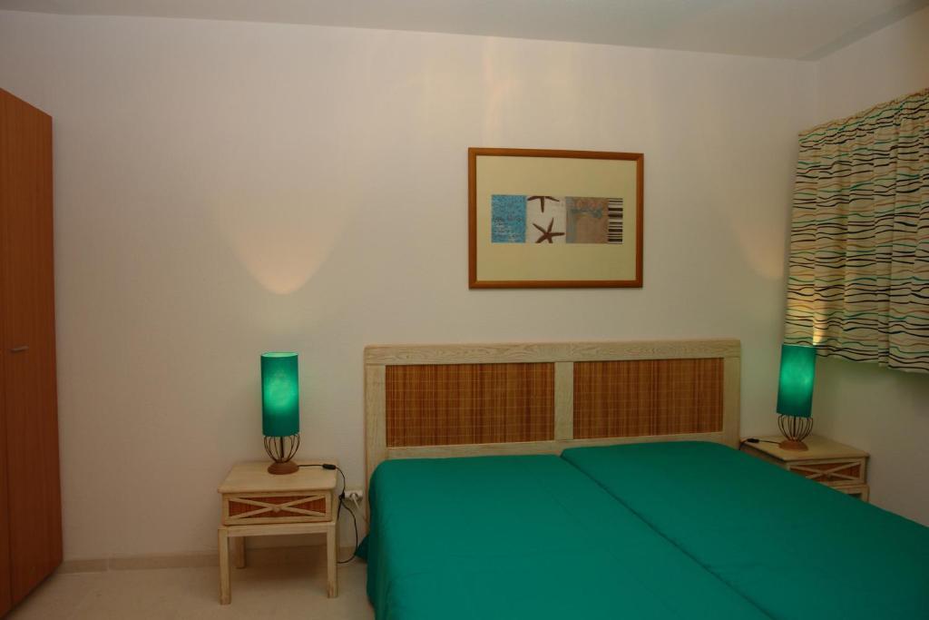 One-Bedroom Apartment Side Sea View,690483312:JPEG