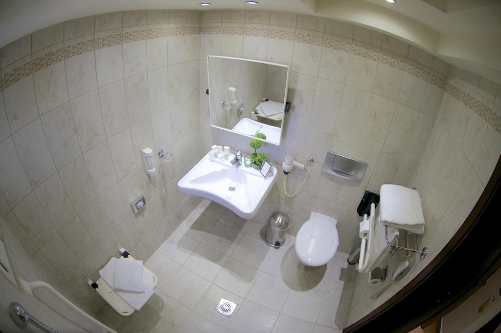 Twin Room - Disability Access,1742611117:JPEG