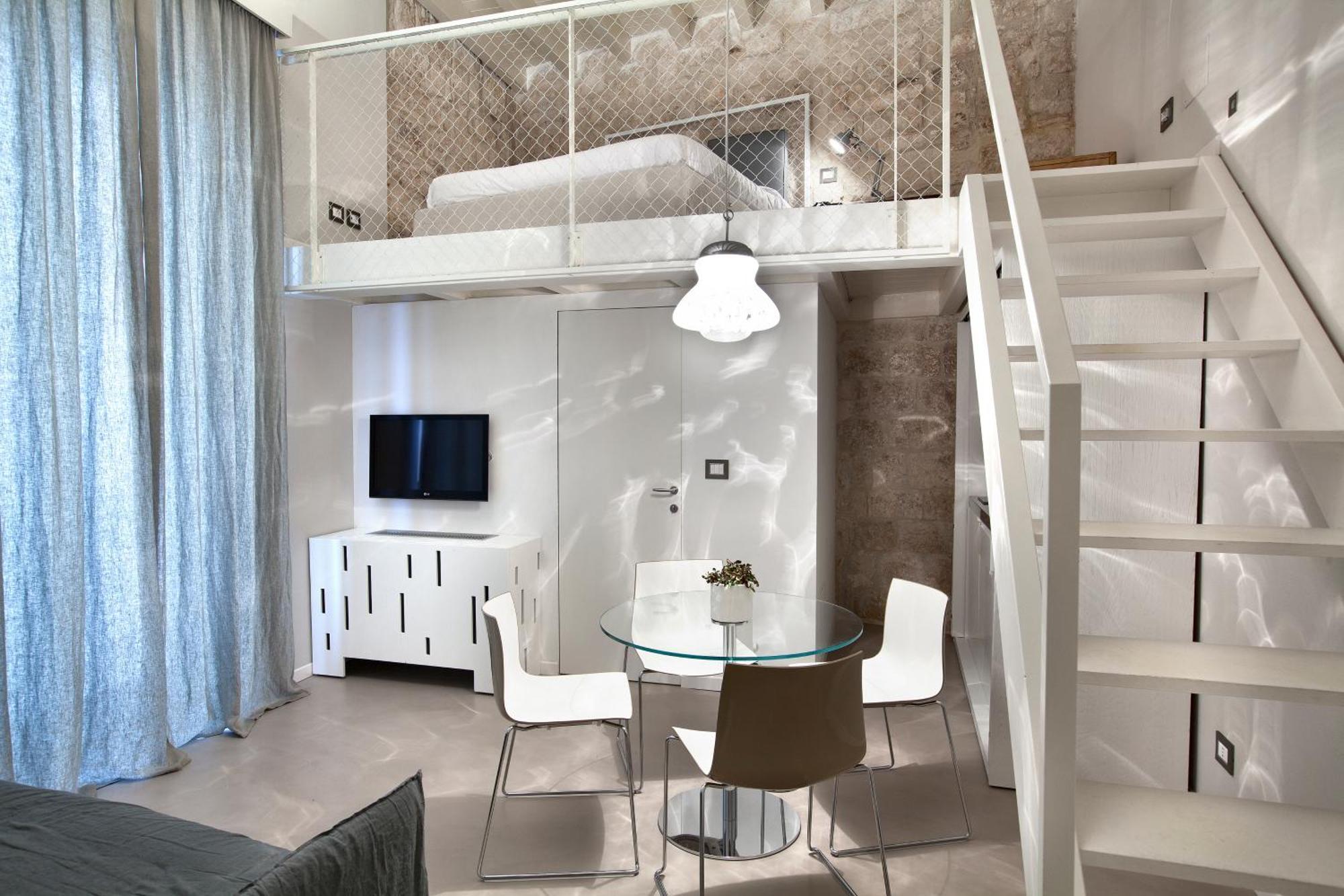 Family Studio Split Level