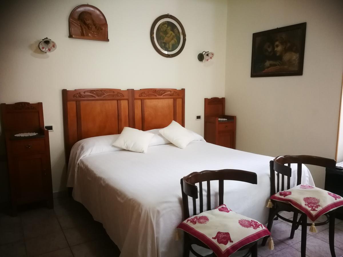 Double or Twin Room Private Bathroom