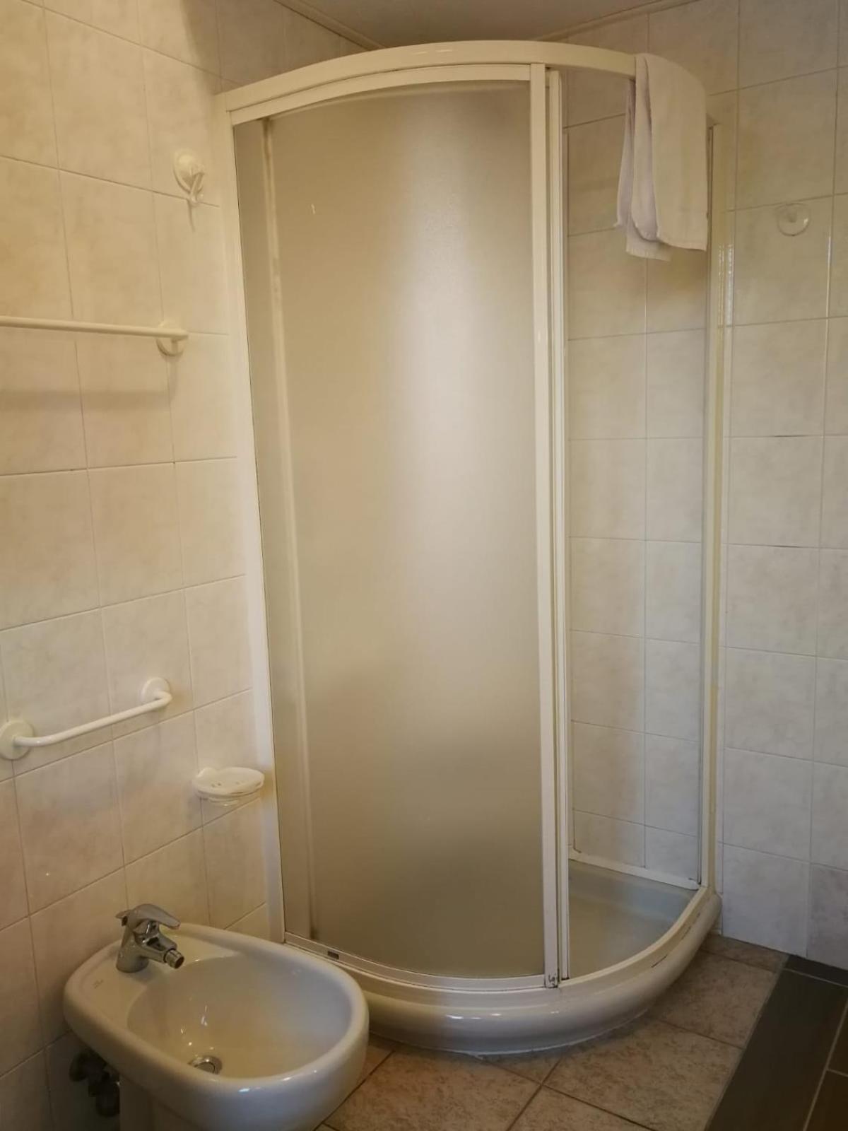 Double or Twin Room Private Bathroom