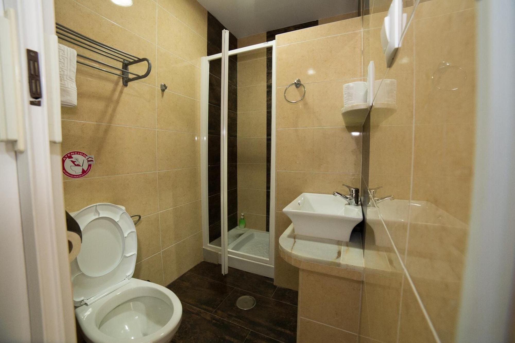Twin Room Private Bathroom,708217399:JPEG