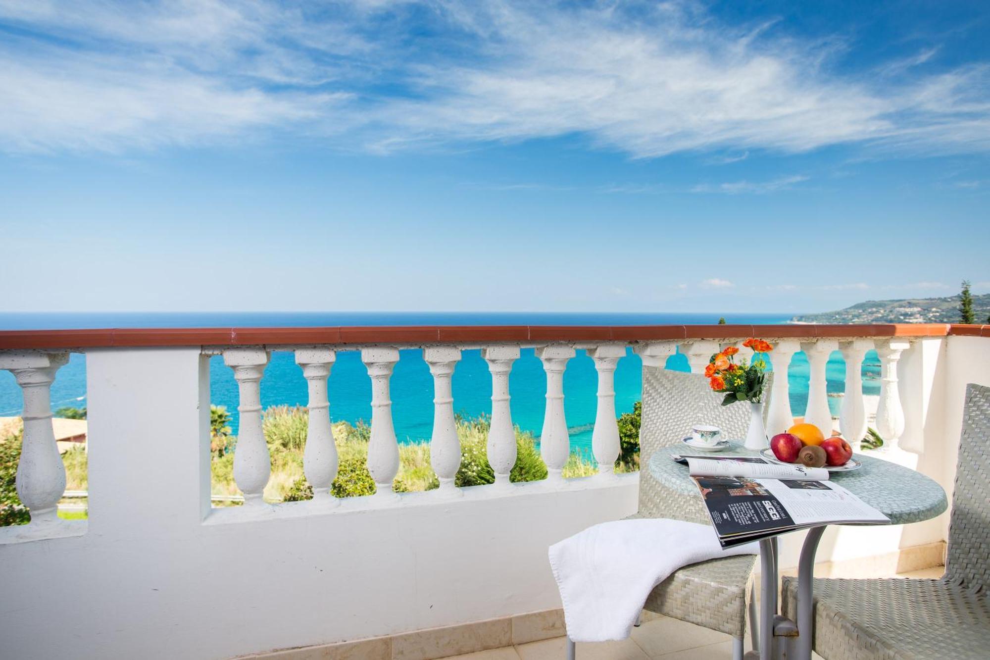 Double Room with Sea View,1639554183:JPEG