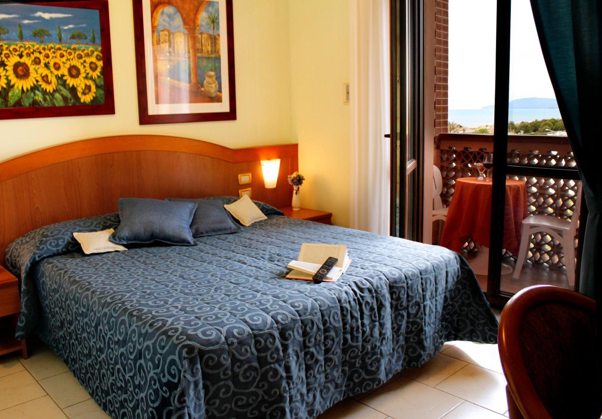 Double or Twin Room,709756156:JPEG