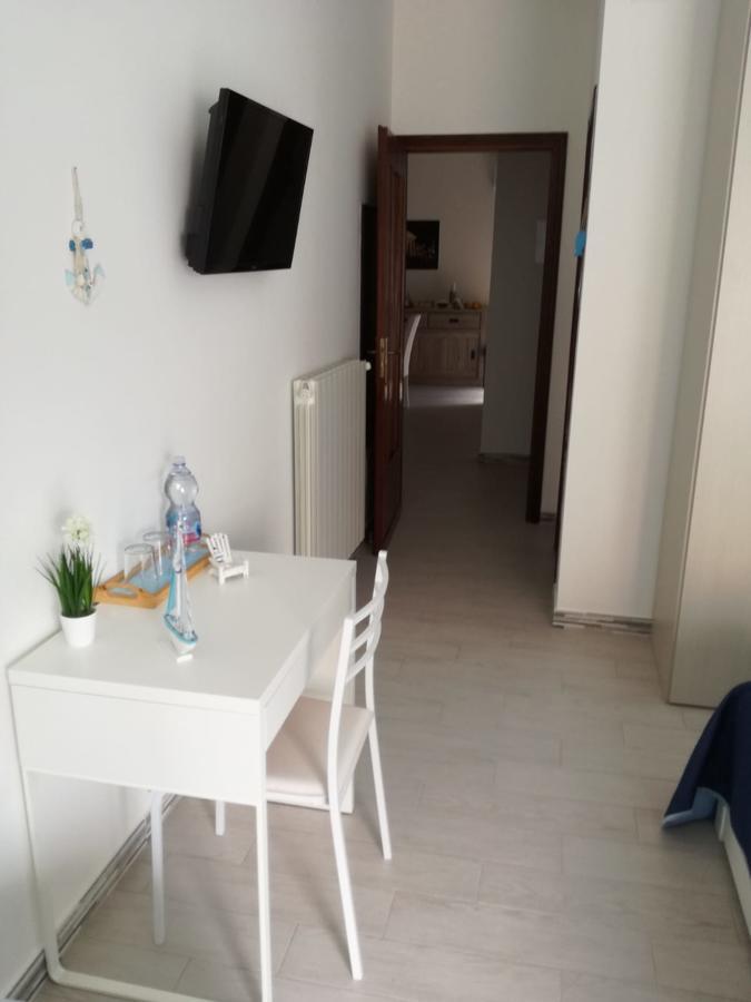 Triple Room with Private Bathroom and Balcony,717285508:JPEG