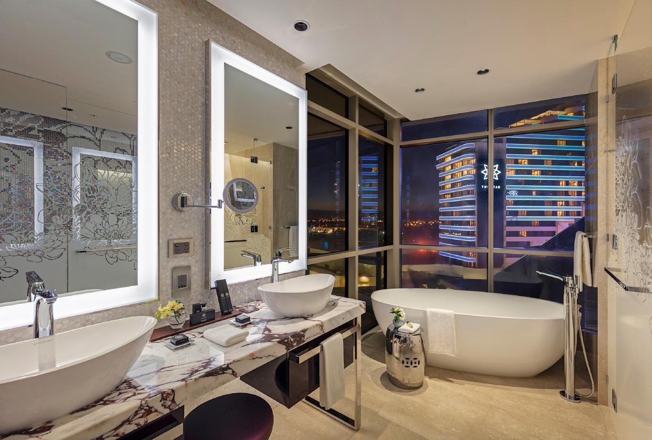 Penthouse Suite