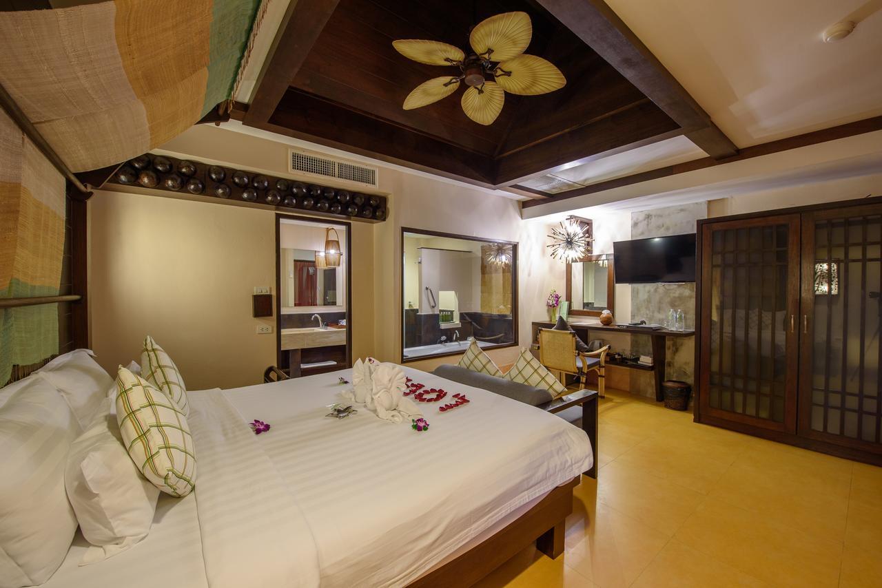 Deluxe Villa Spa Bath