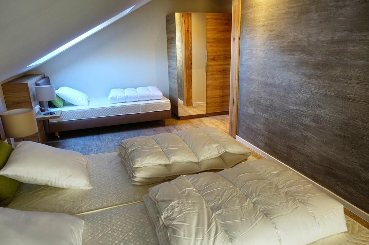 Comfort Triple Room Shower,1428480709:JPEG