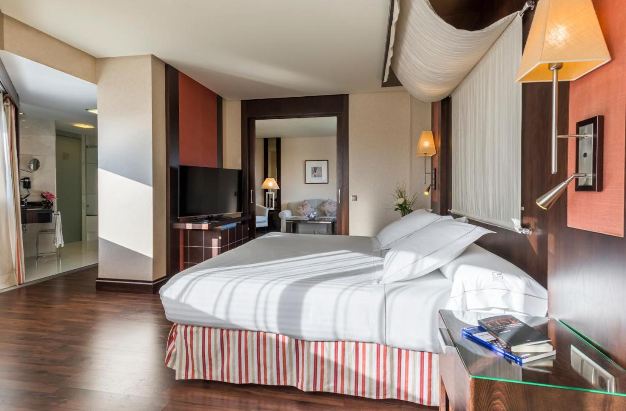 Junior Suite,743810581:JPEG