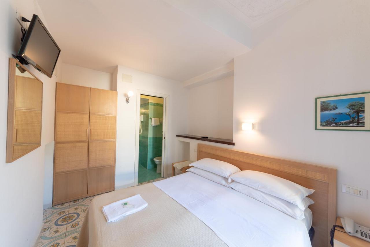Standard Double Room,758919889:JPEG