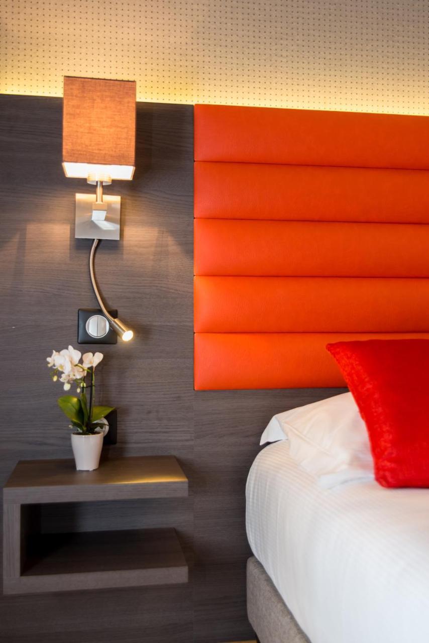 Detente Double Room