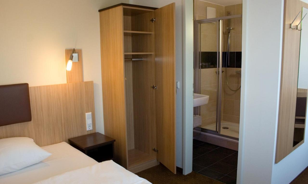 Deluxe Single Room,780935547:JPEG