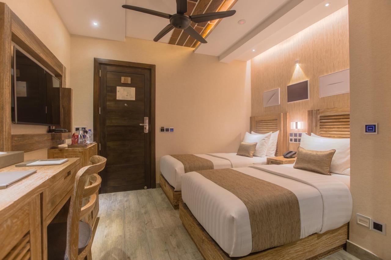 Deluxe Double or Twin Ocean View Balcony Return Airport Transfer