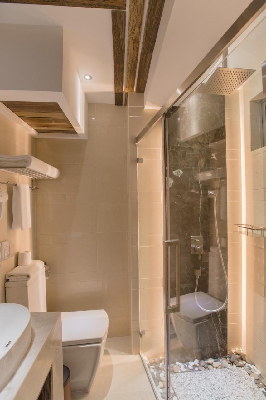 Super Deluxe Double Ocean View Balcony Return Airport Transfer