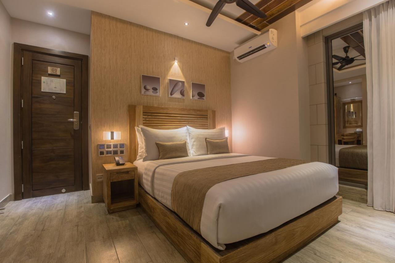 Deluxe Double Ocean View Balcony Return Airport Transfer