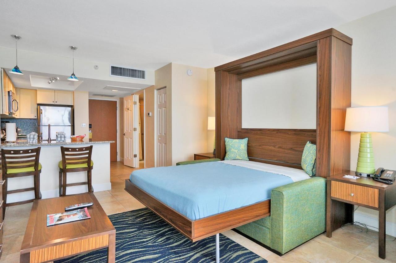 1 Queen Bed, Ocean View,757575898:JPEG