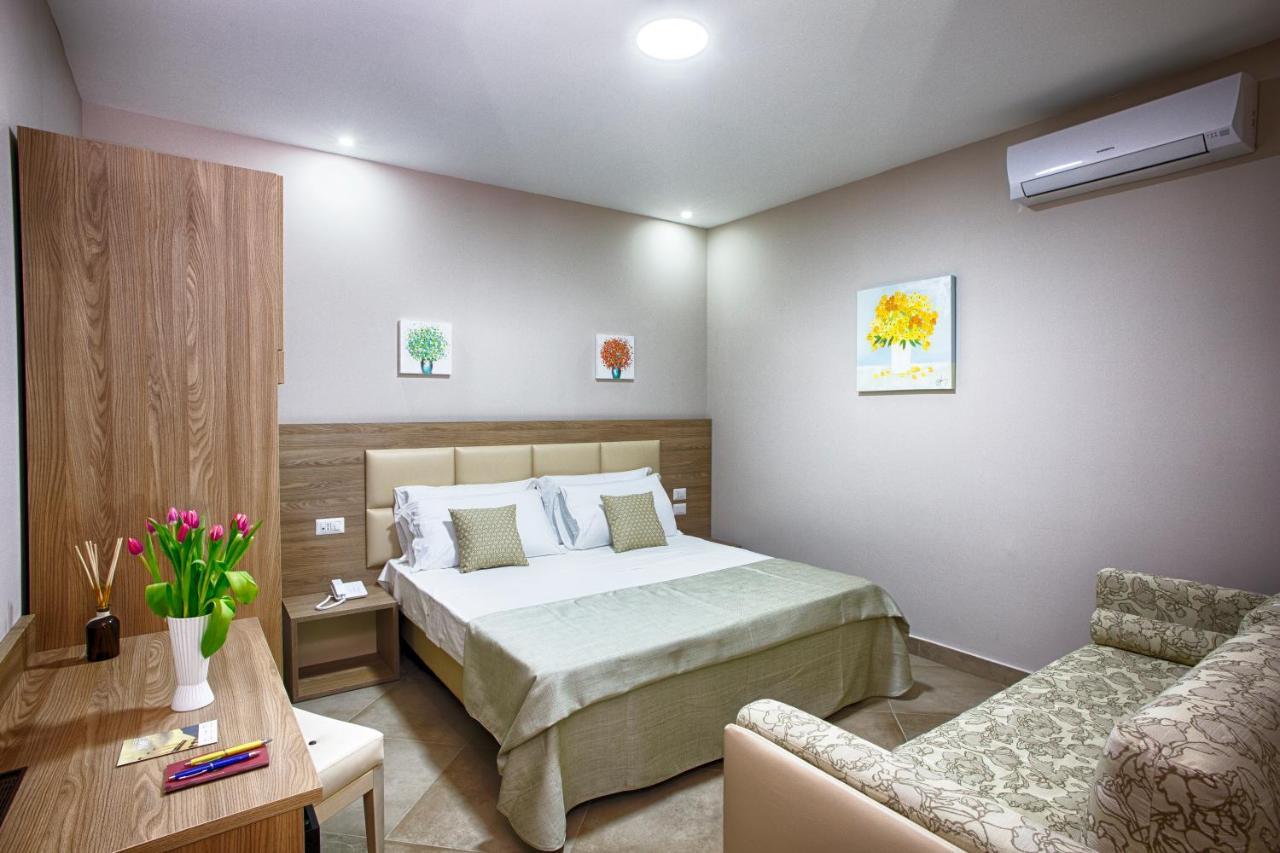 Double Room,768751165:JPEG
