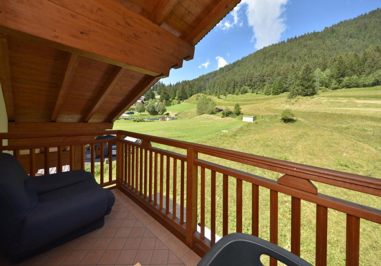 Camera Tripla