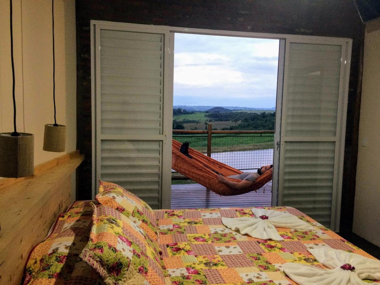 Quarto Família com Vista do Lago