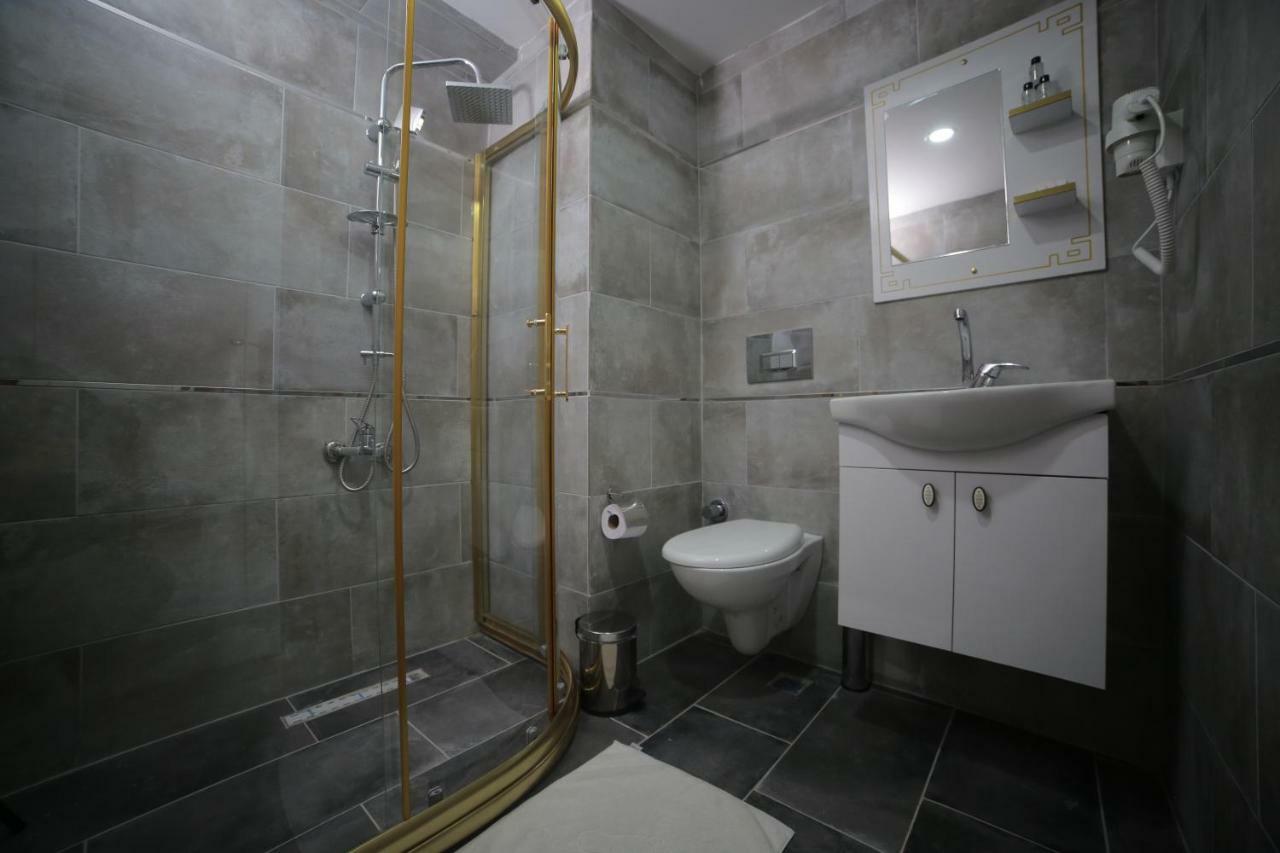 Family Room,784415772:JPEG