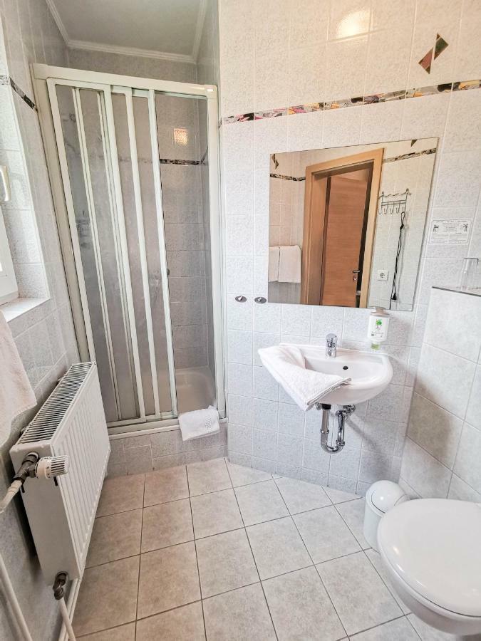 Economy Double Room,785903277:JPEG