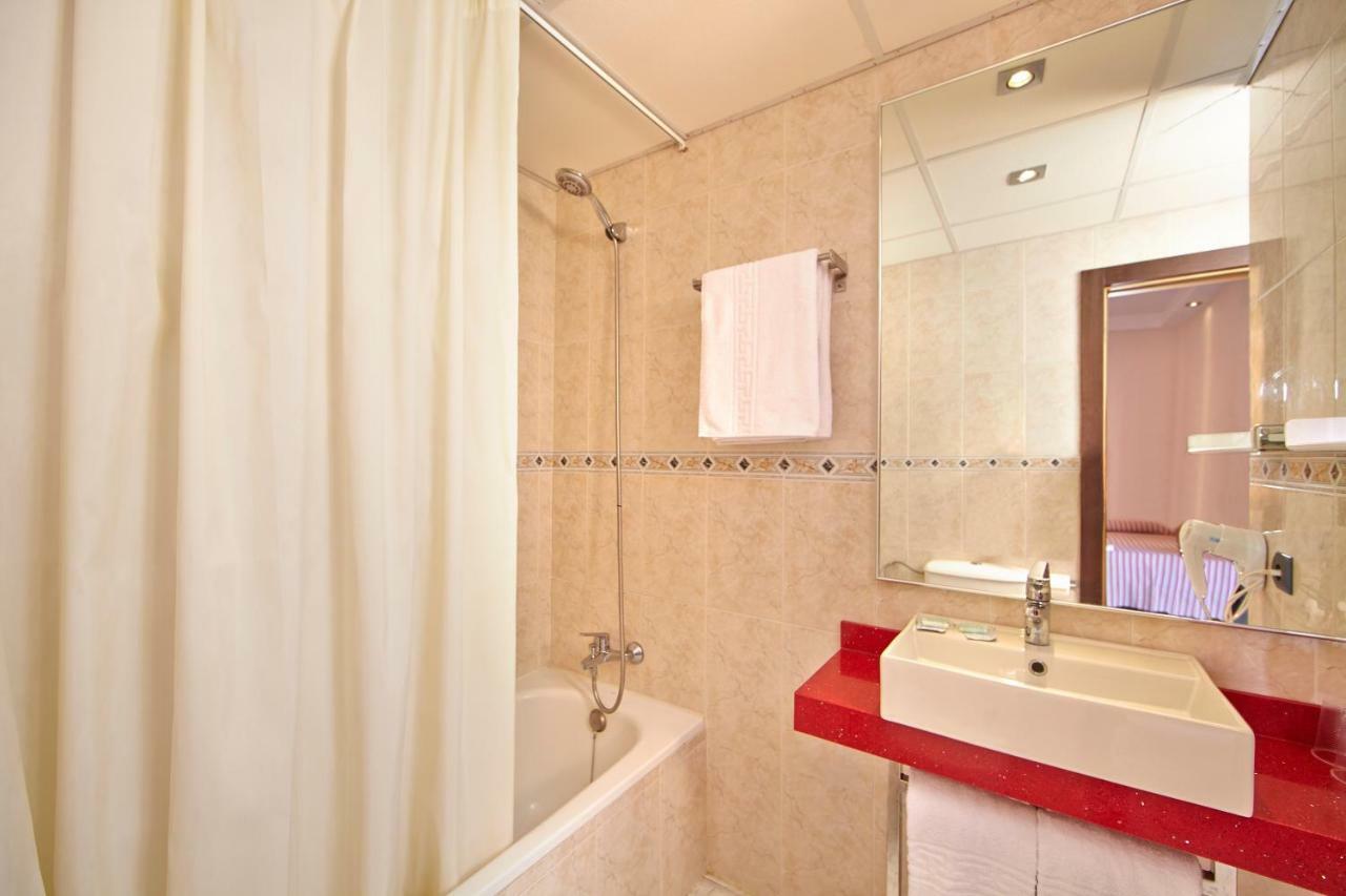 Double Room,786277908:JPEG