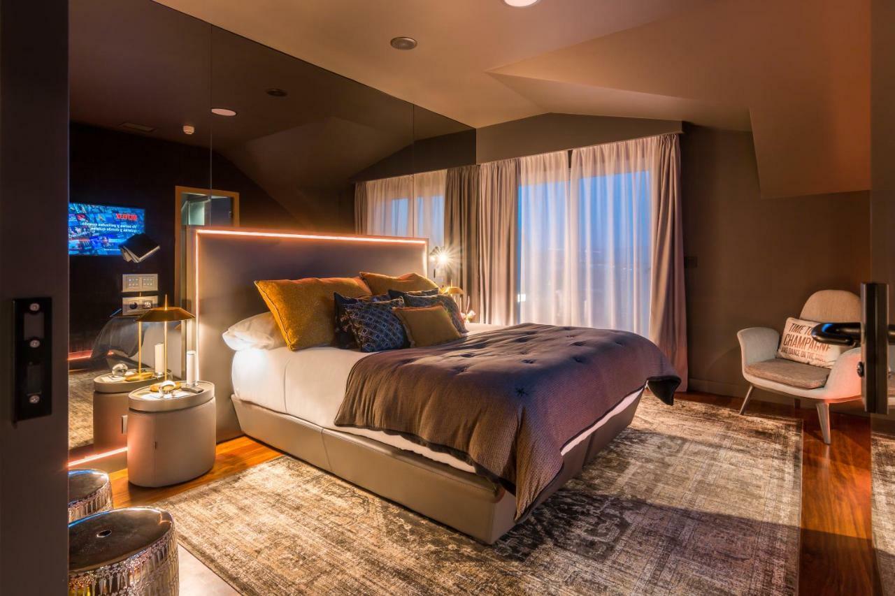 Deluxe Suite with Spa Access