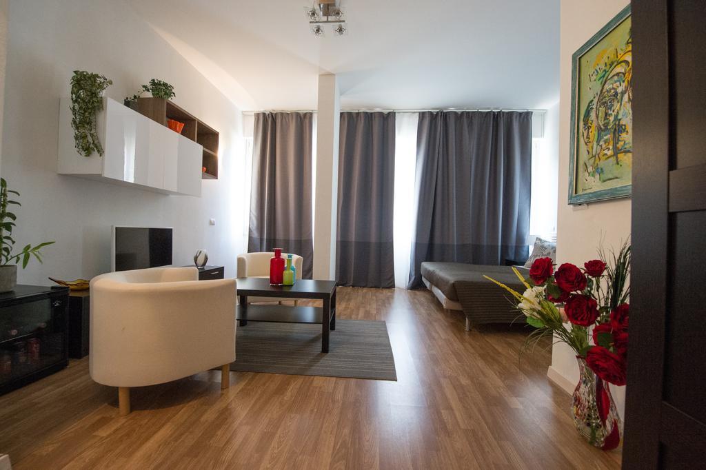 Double or Twin Room,689772222:JPEG