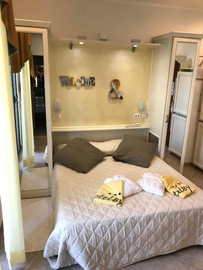 Double Room with Balcony and Sea View