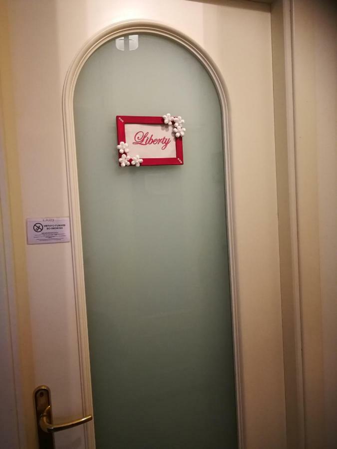 Double or Twin Room Private Bathroom