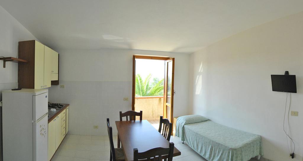 One-Bedroom Apartment,81226359:JPEG