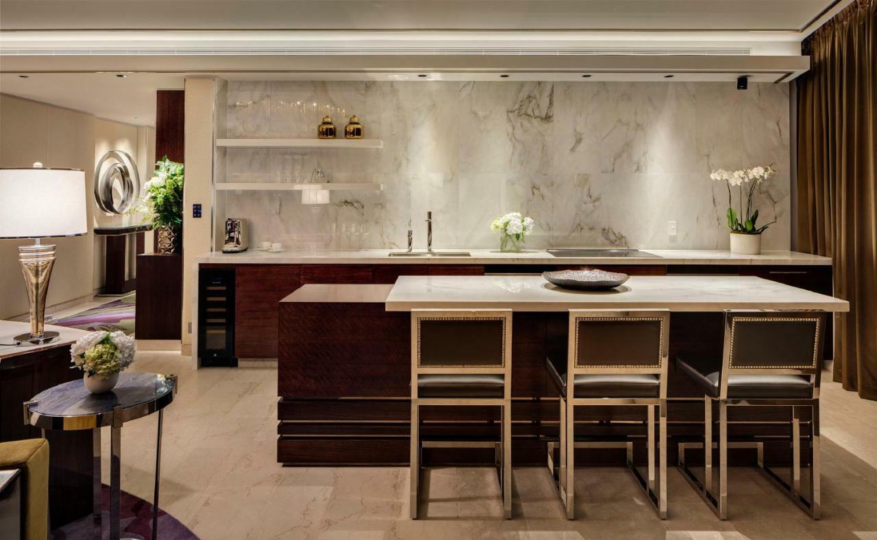Penthouse Suite