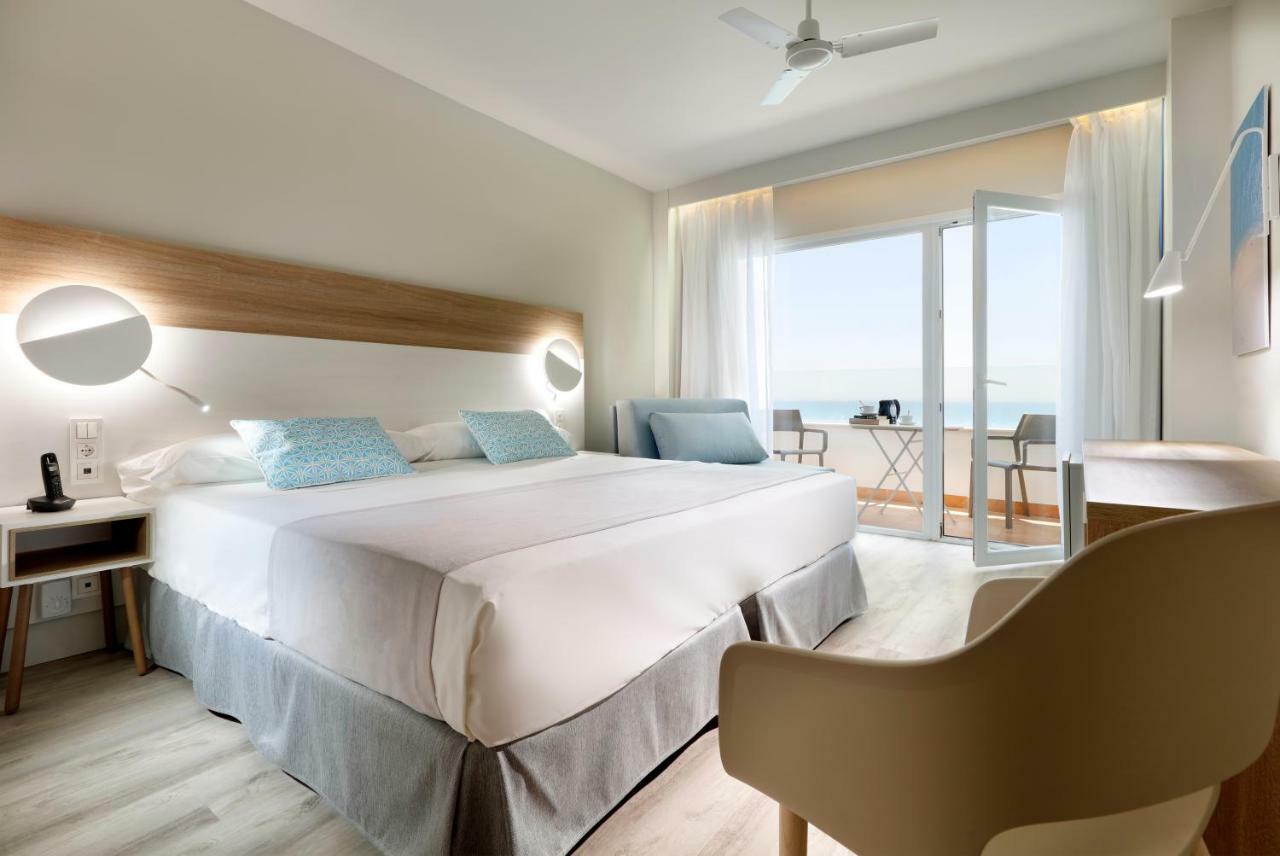 Deluxe Double Room (2 Adults + 1 Child)