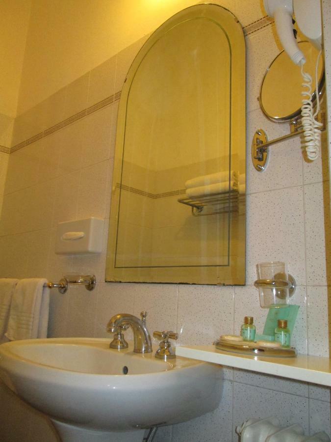Double Room Lateral Sea View
