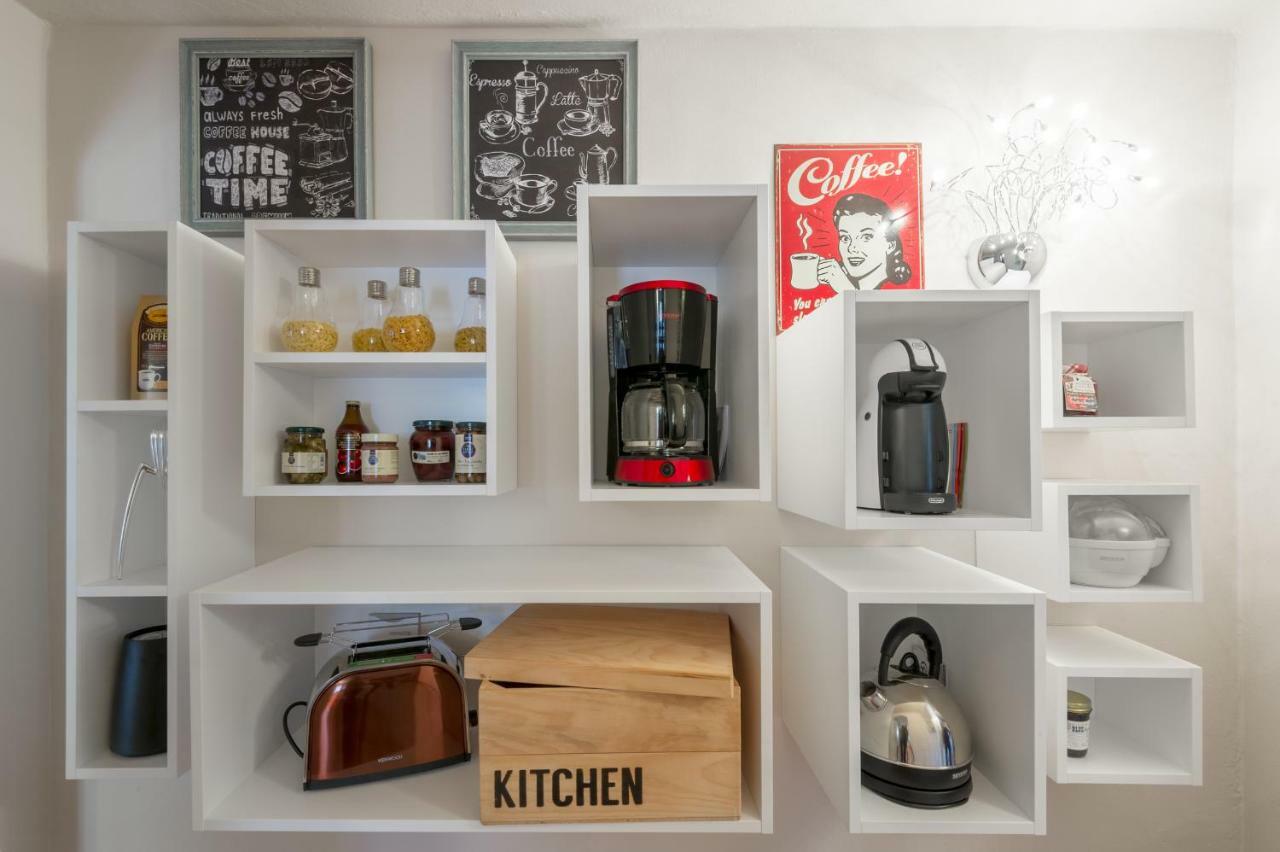 Deluxe Suite,872856842:JPEG