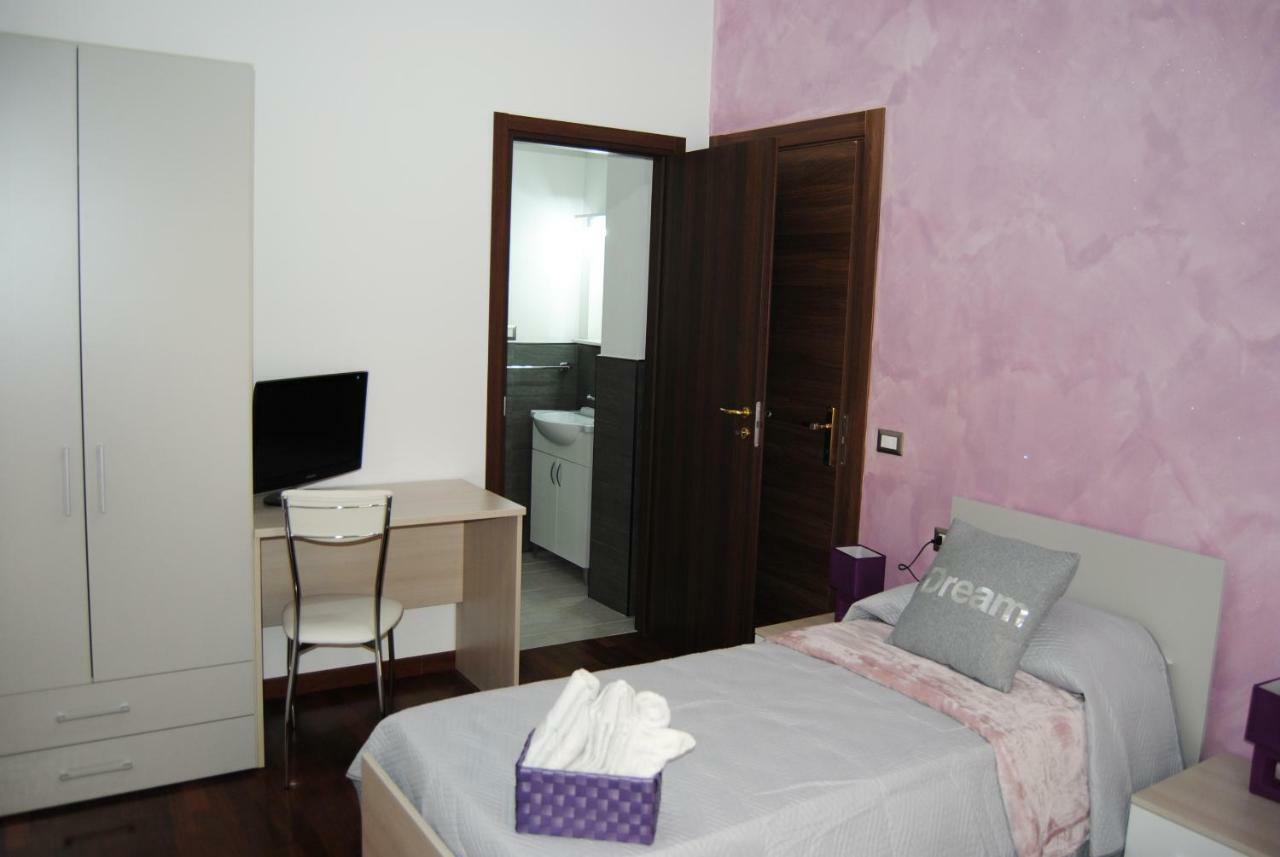 Double or Twin Room Private Bathroom