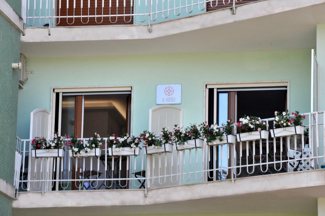 Double Room with Balcony,851819036:JPEG
