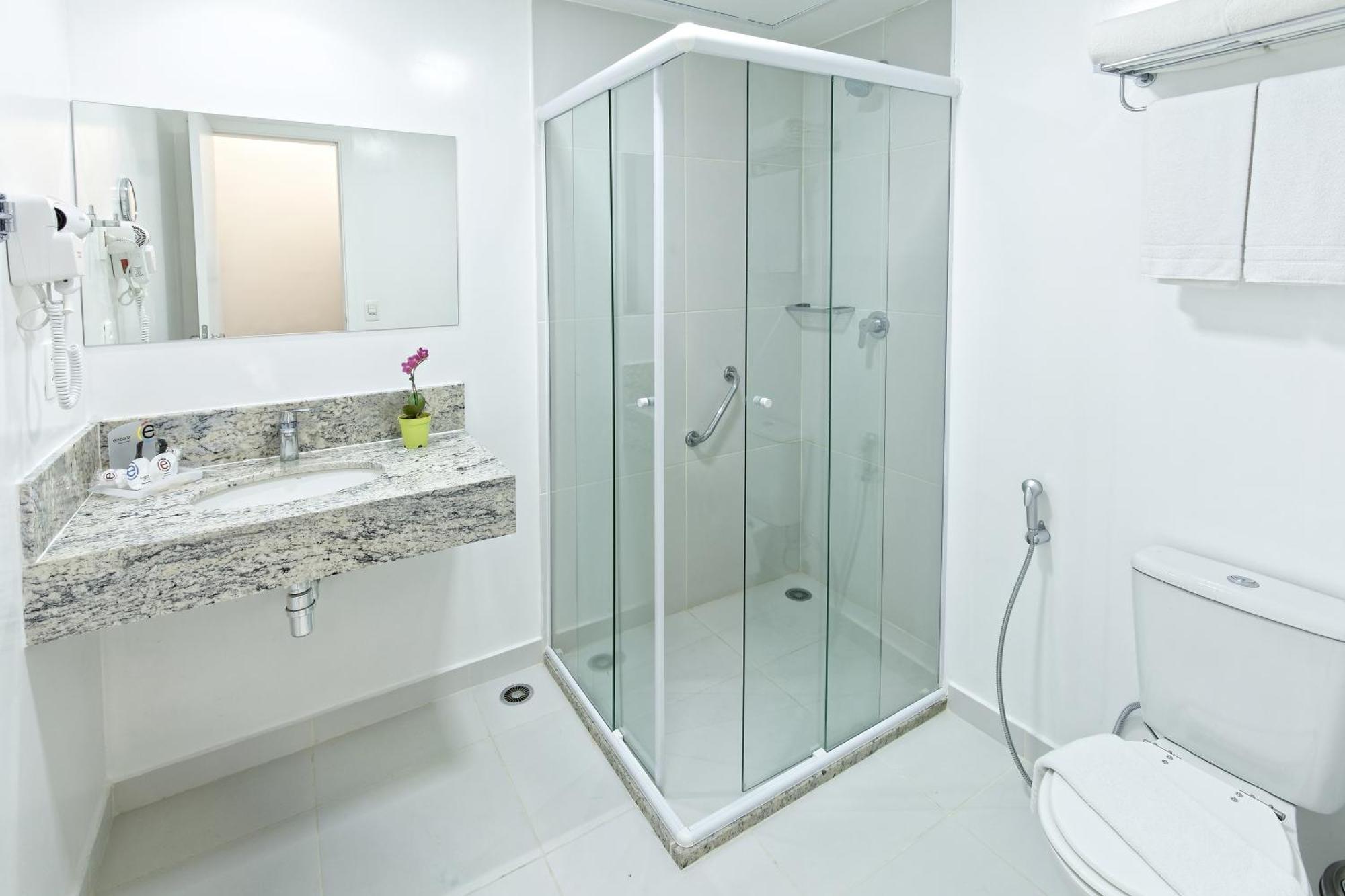 Standard Queen Room,1123432104:JPEG