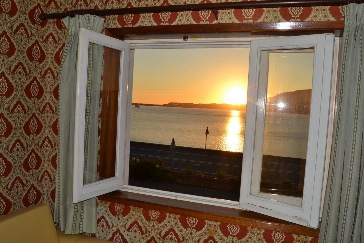 Apartamento com Varanda