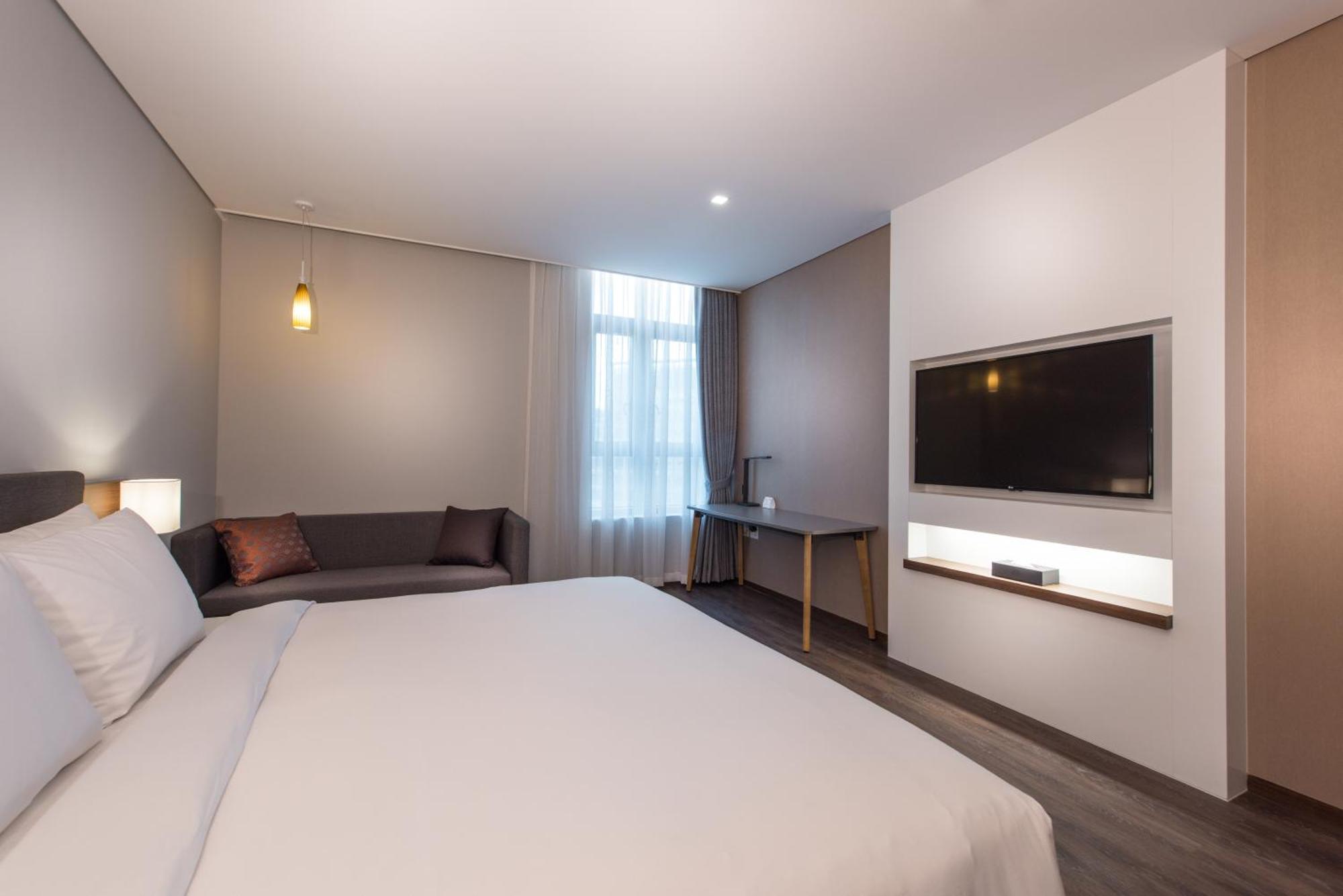 Deluxe King Room,898500181:JPEG