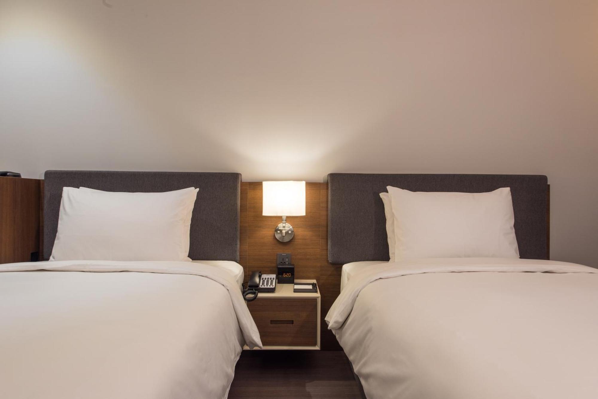 Standard Twin Room,898502746:JPEG