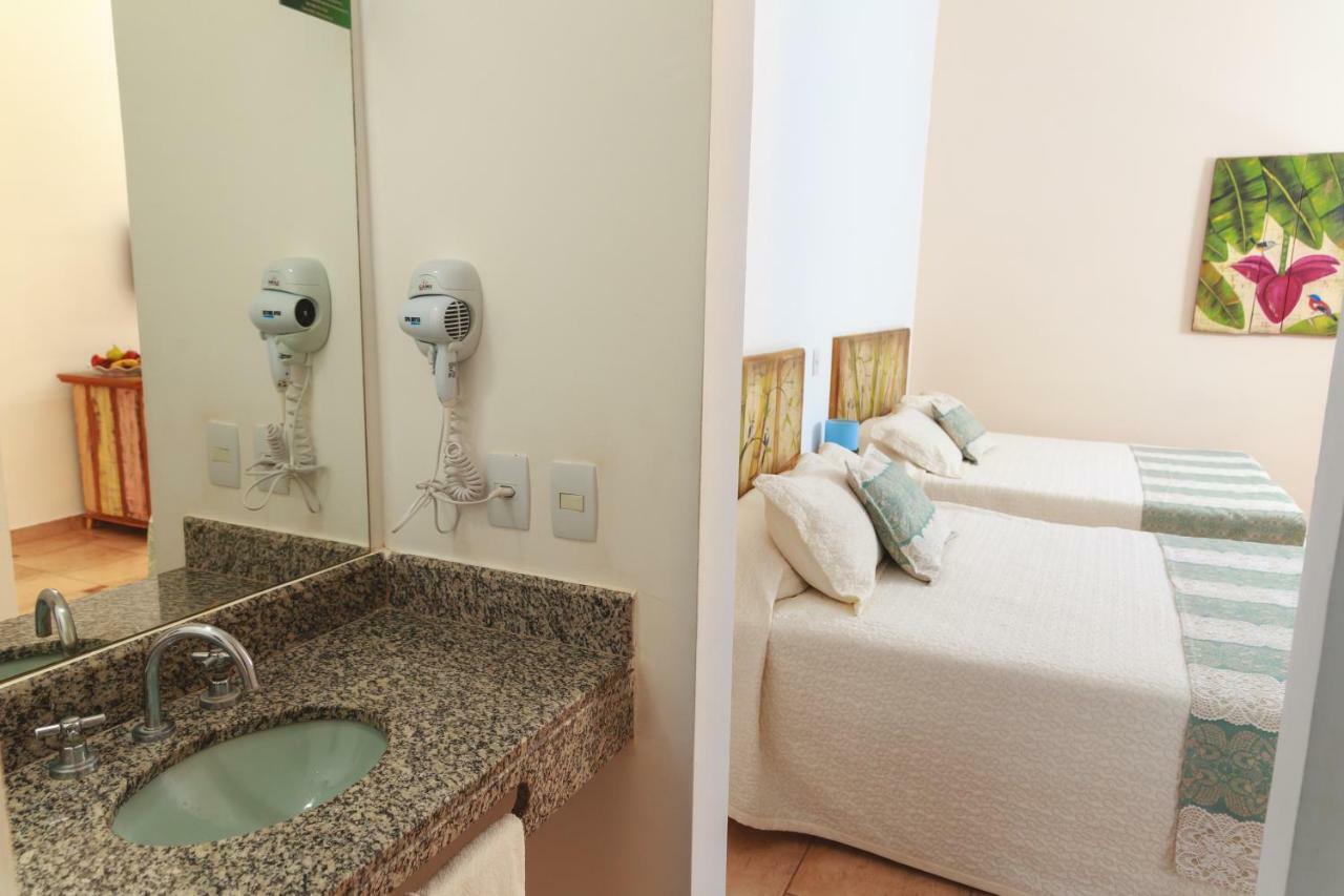 Family Room,905995516:JPEG