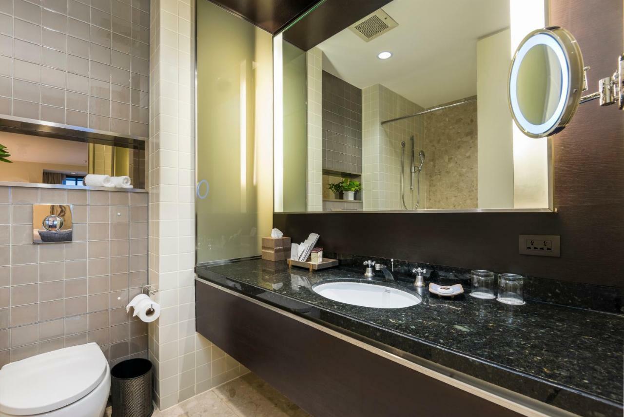 Executive Deluxe King Room,909341122:JPEG