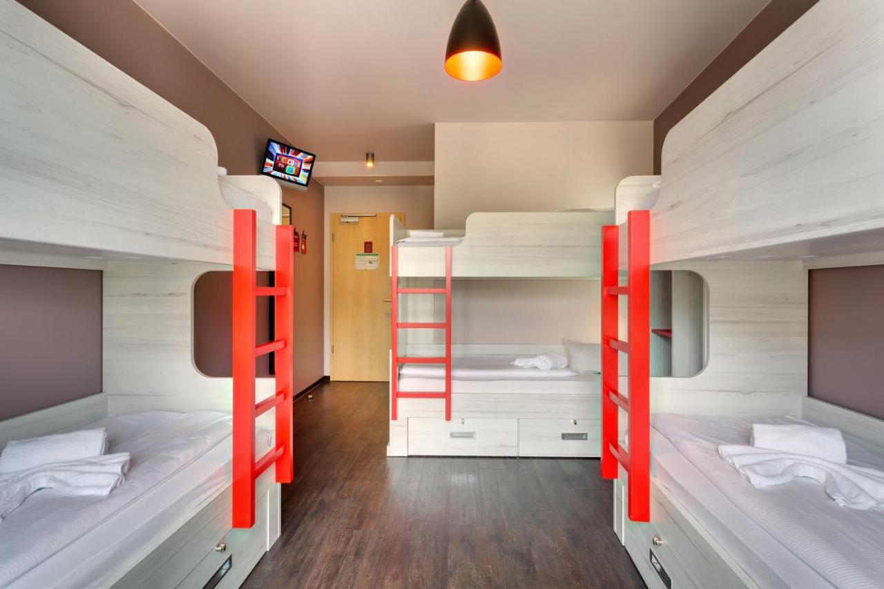 Chambre avec 6 Lits (Lits Superposés Uniquement)