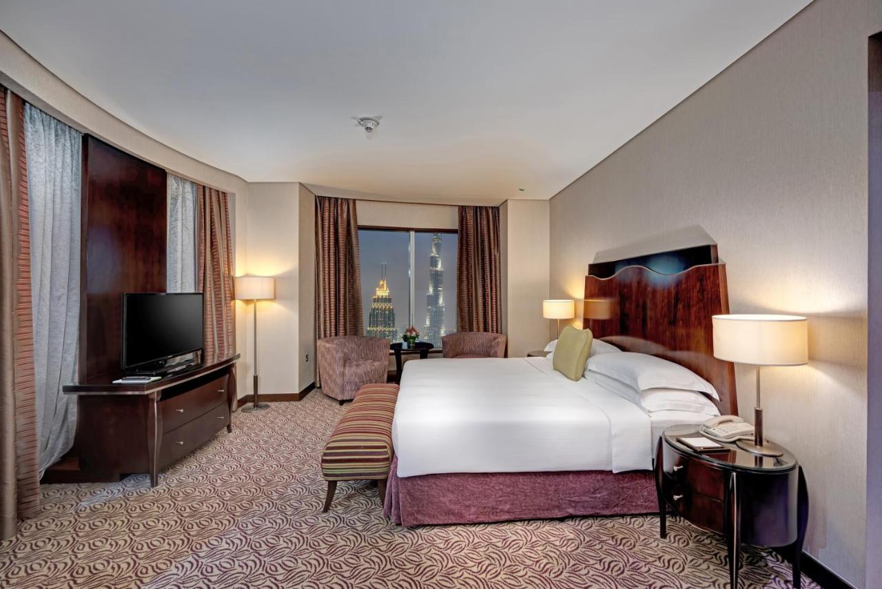 Spacious High Floor One Bedroom Suite with Complimentary Breakfast Buffet,944741953:JPEG